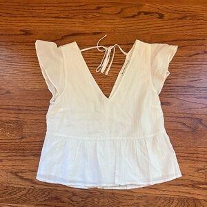 White flowy AF summer top